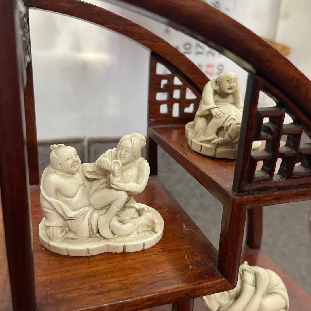 天然木飾り台　円形　象牙風彫刻　四十八手　春画