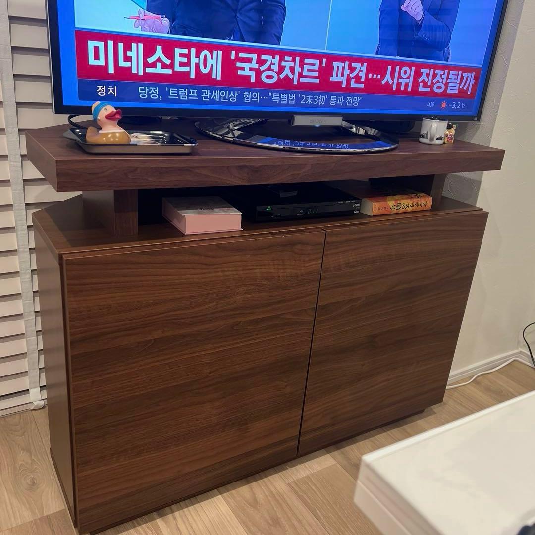 <お引取りなら500円>コーナーテレビ台 シェルフ付き