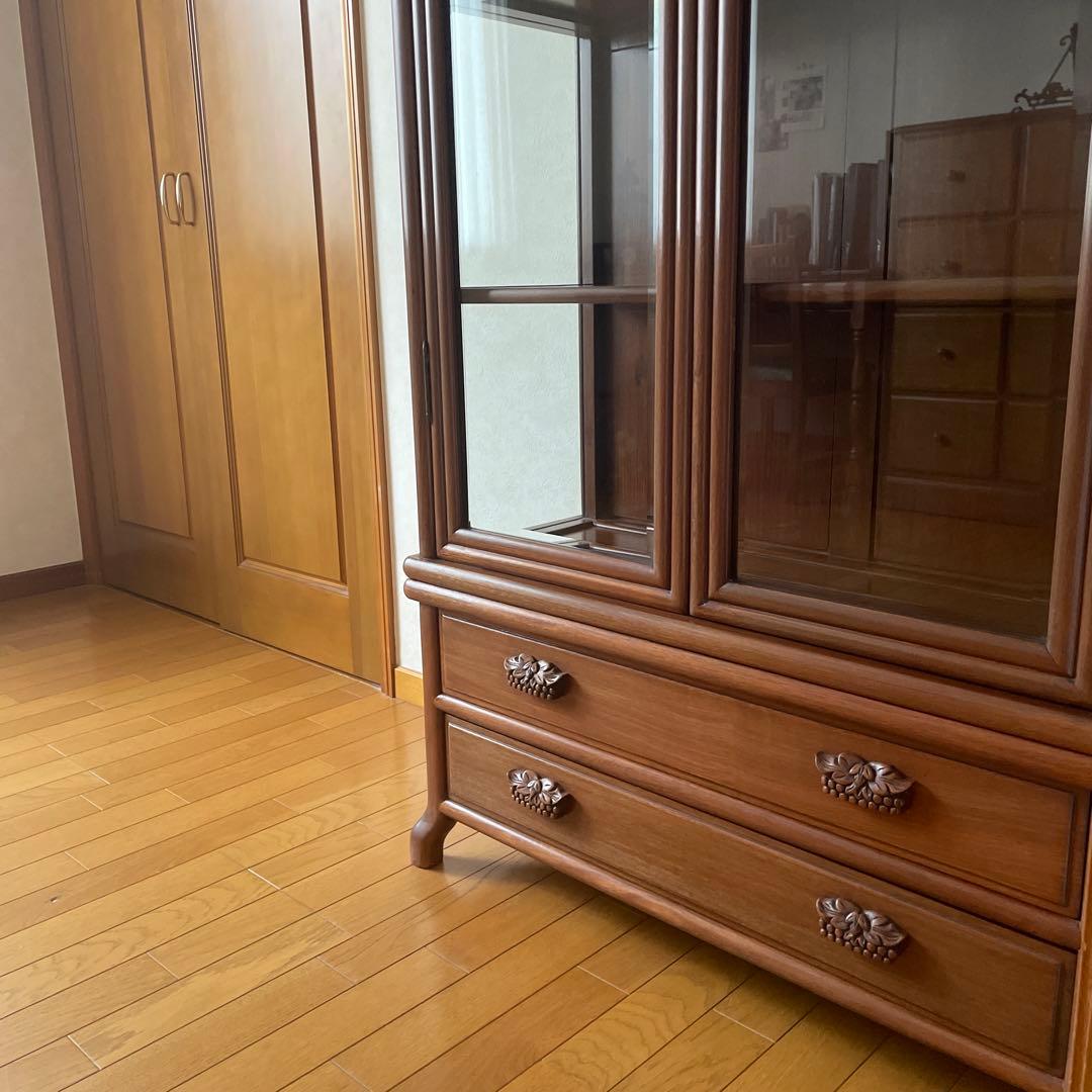 【極美品】三越購入 唐木家具 葡萄唐草透彫 飾り棚 キュリオケース