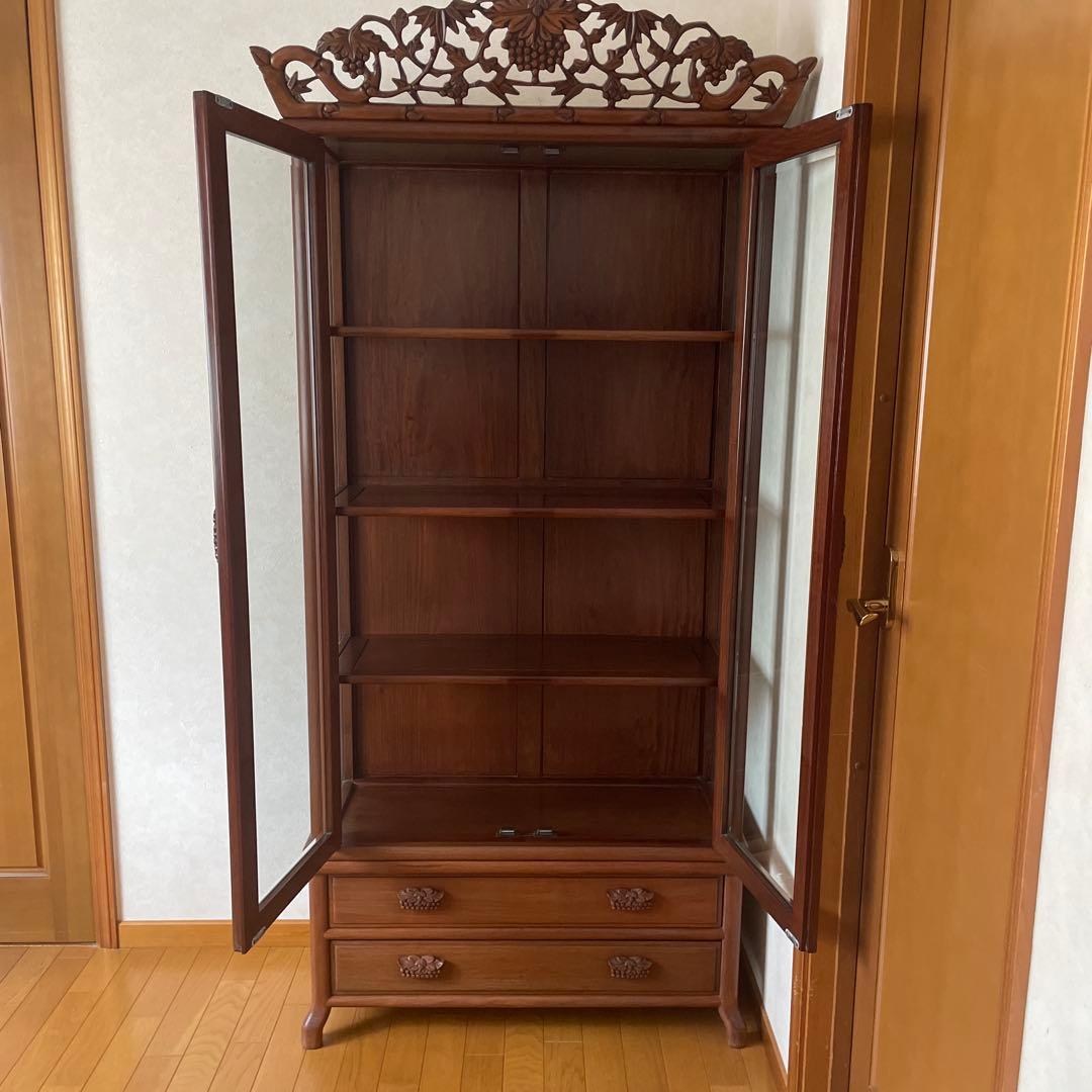 【極美品】三越購入 唐木家具 葡萄唐草透彫 飾り棚 キュリオケース