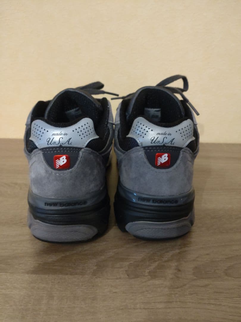 UNITED ARROWS × New Balance 990V3