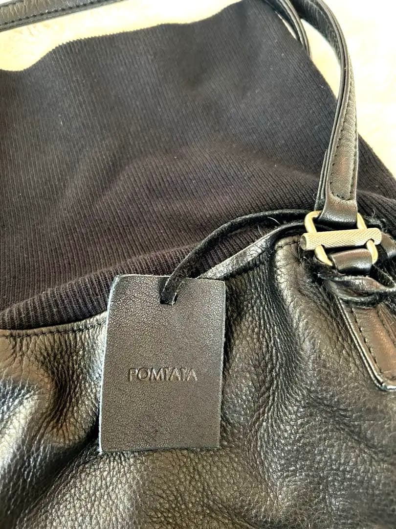 【美品】POMTATA トートバック ハンドバッグ ブラック レザー ポンタタ