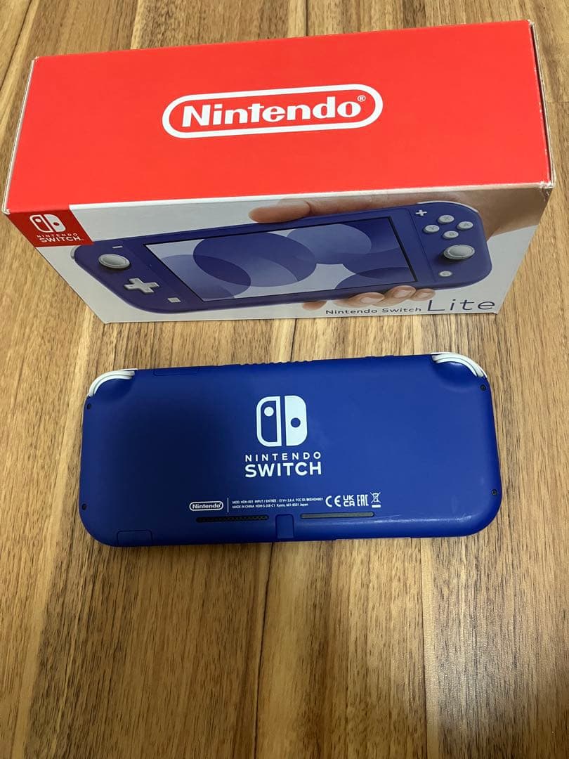 カ*ズ様 Nintendo Switch Lite ブルー