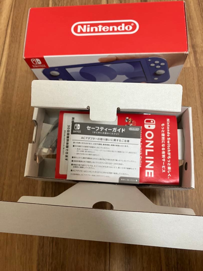 カ*ズ様 Nintendo Switch Lite ブルー