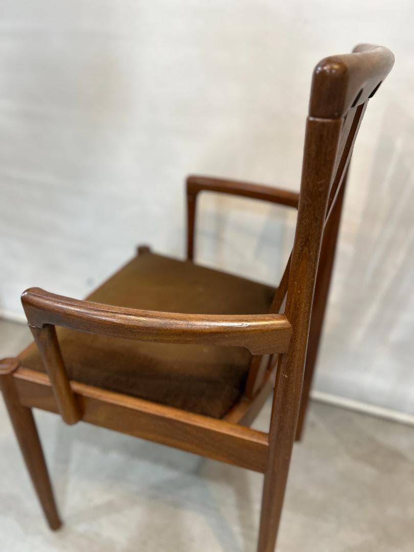 【EUR Vintage】Meredew　メレデュー　スラットバックアームチェア