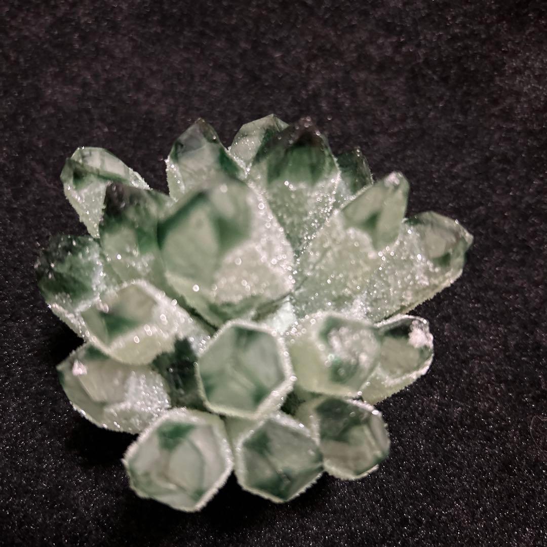 天然緑水晶 クリスタル　パワーストーン　　置物