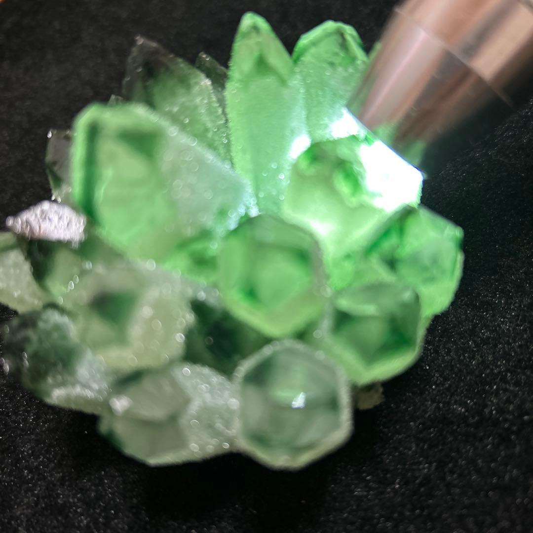 天然緑水晶 クリスタル　パワーストーン　　置物