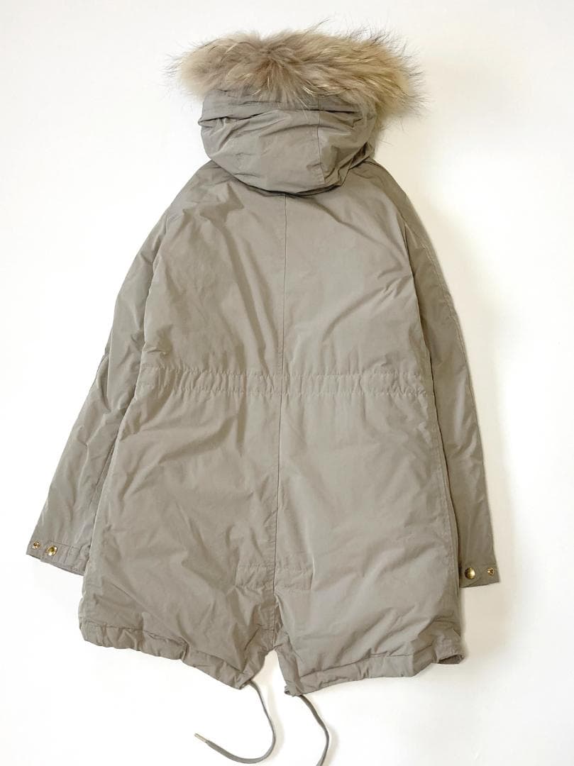 美品WOOLRICHウールリッチ美シルエットファーフード付きダウンジャケット♪