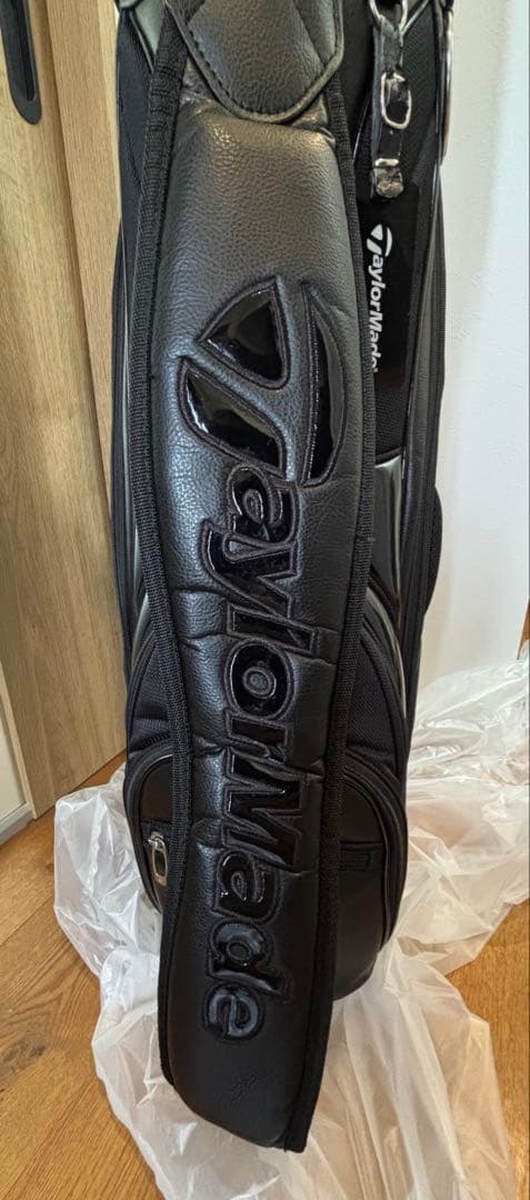 TaylorMade ブラックキャディバッグ