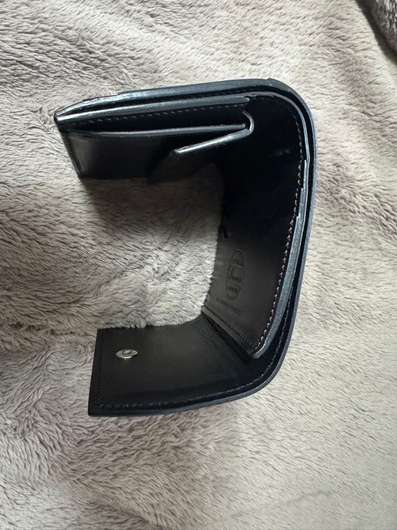 万双　ダブルホーウィン 被せ型財布　ブラック