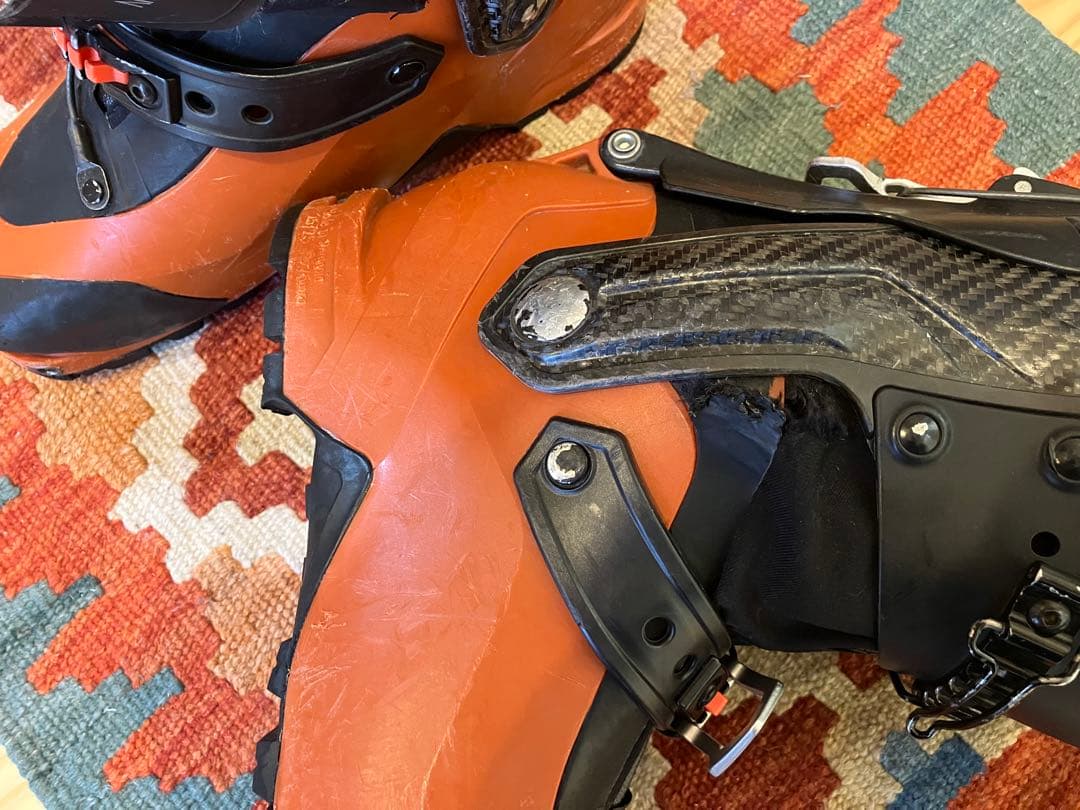 a*4様 ARC'TERYX テックビンディング対応スキーブーツ