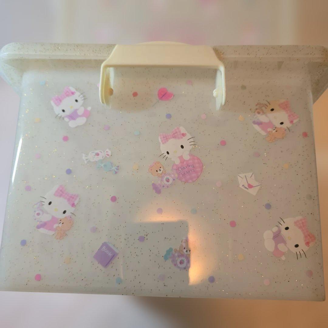 サンリオ　ハローキティ　ふた付き　収納ケース　Ｌ