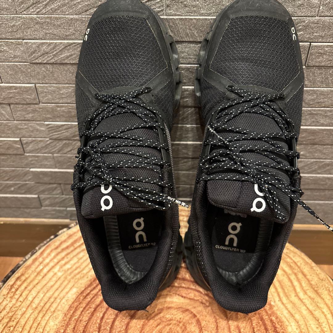 ONスニーカー　クラウドフライヤーウォータープルーフ　ブラック　27cm