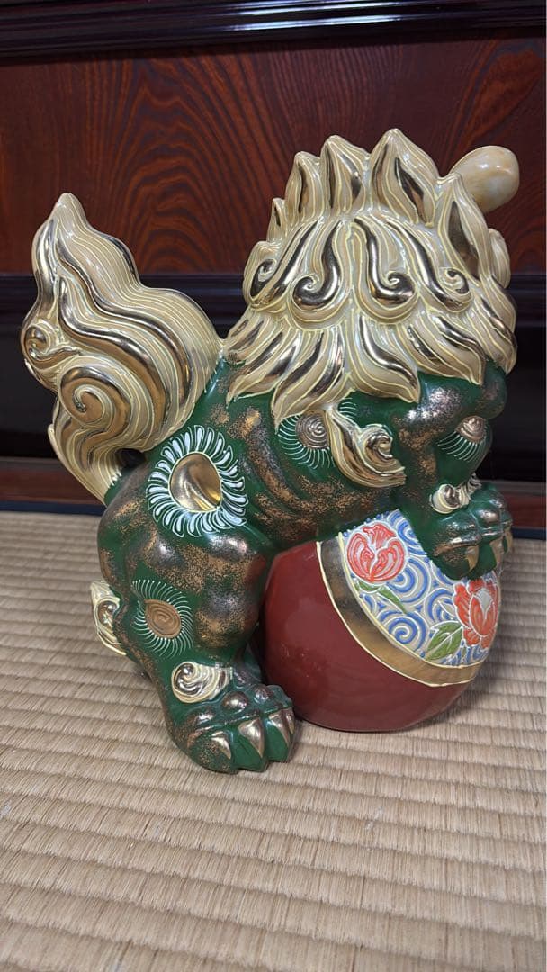 九谷焼　玉乗り獅子　置物