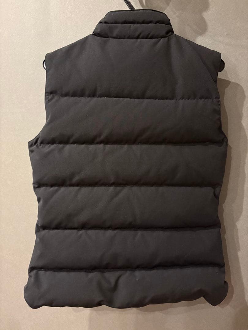 極美品  カナダグース ダウンベスト ブラック レディース
