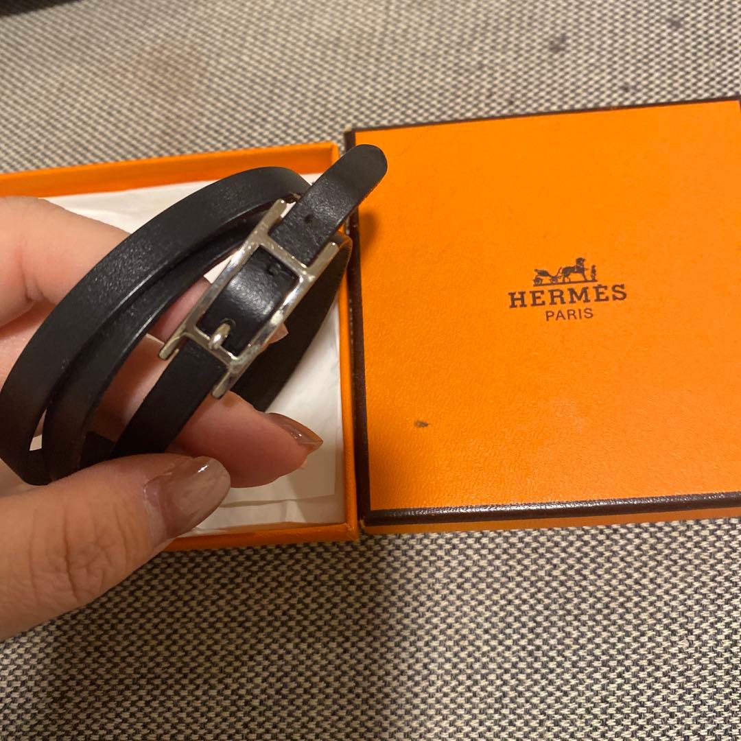 HERMES ブラックレザーブレスレット