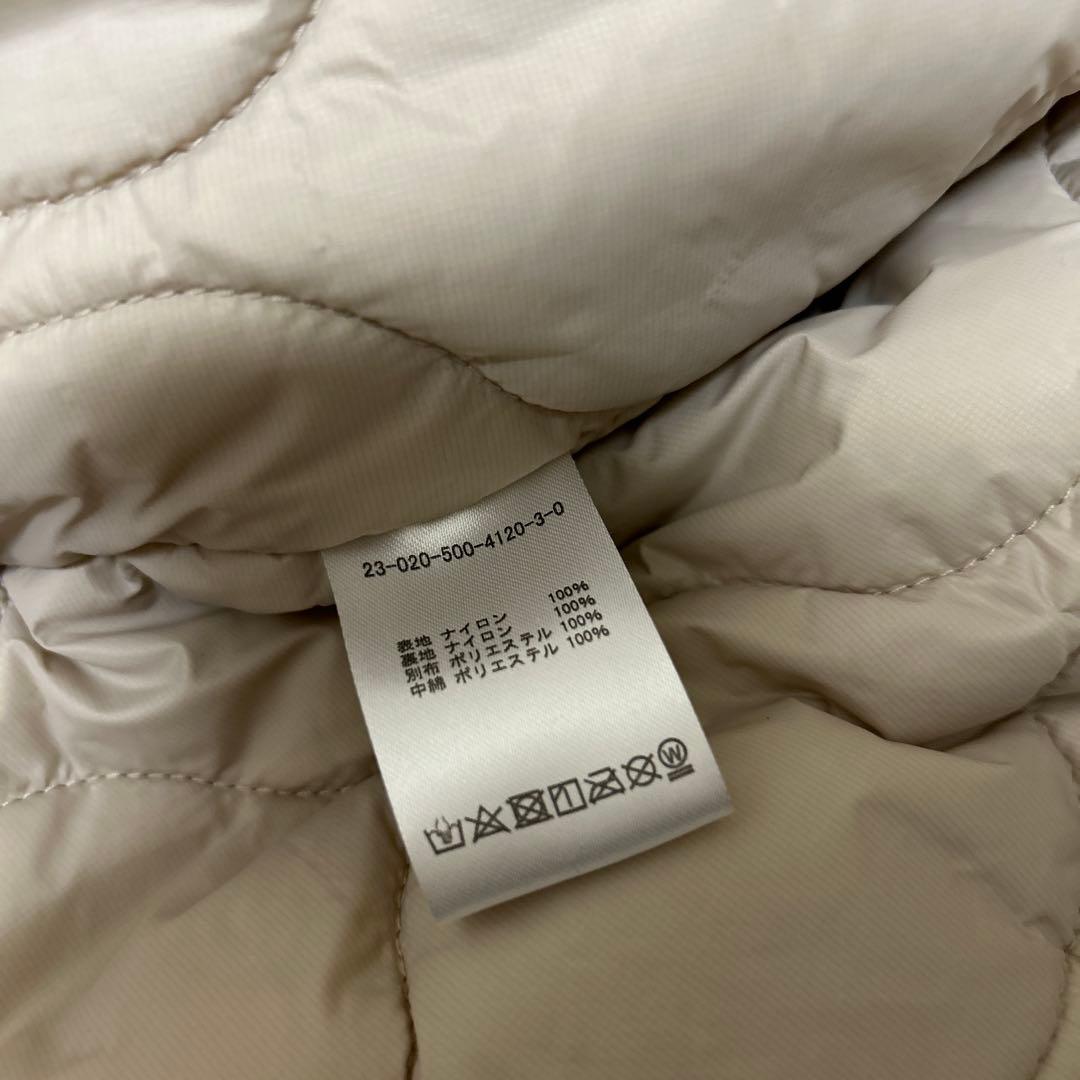 美品ダウンベスト
