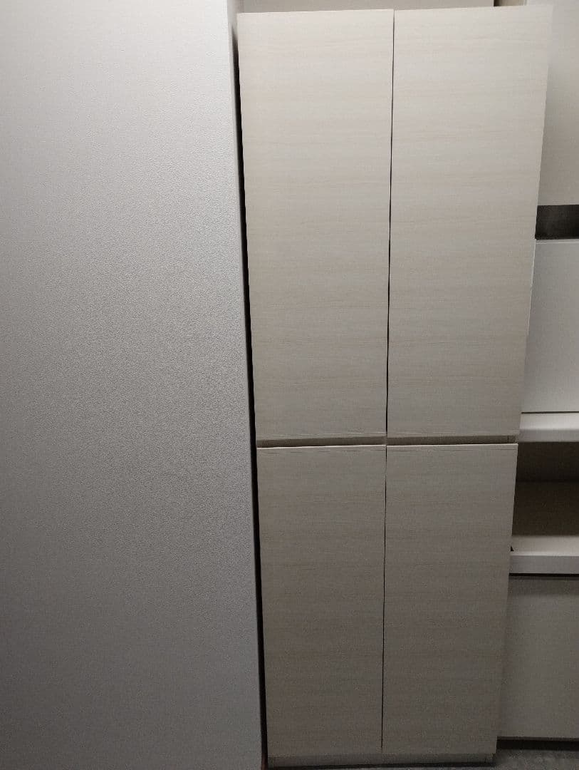 木目調ホワイト4ドア収納キャビネットサイズ 幅60×奥行41.6×高さ180cm