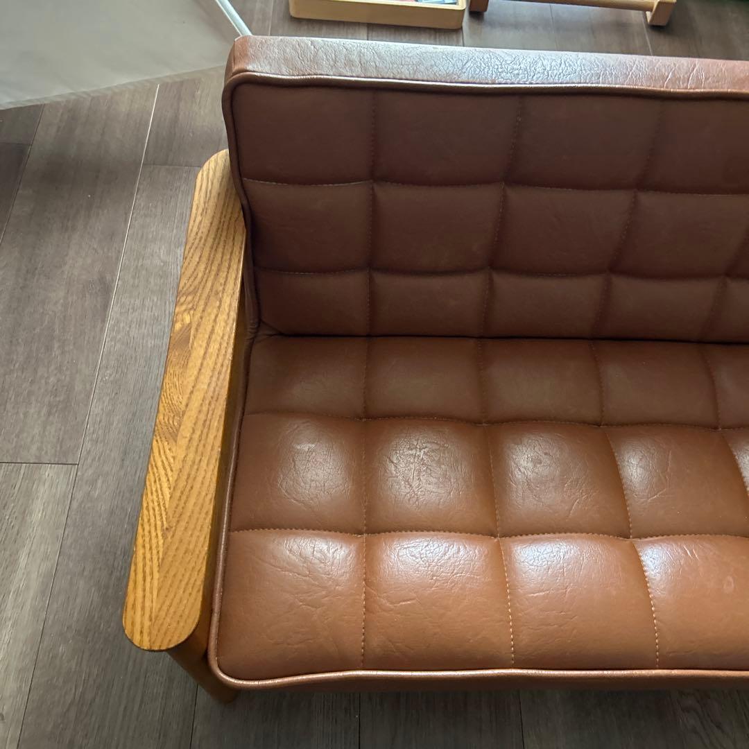 カリモク家具　キッズブラウンレザーキルティングソファ