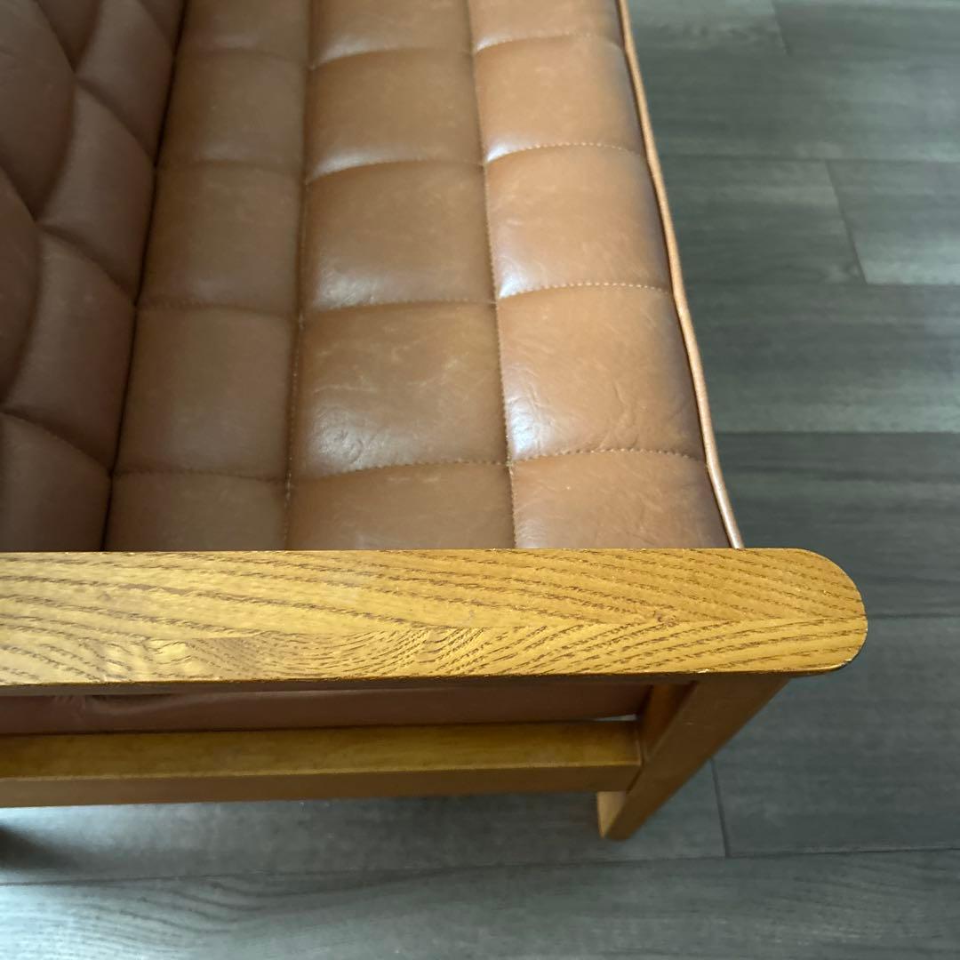 カリモク家具　キッズブラウンレザーキルティングソファ