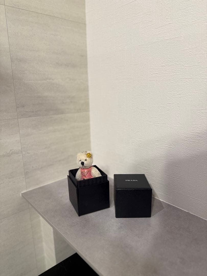 【年末年始はお値引き交渉OK！】プラダ　PRADA テディ　キーホルダー