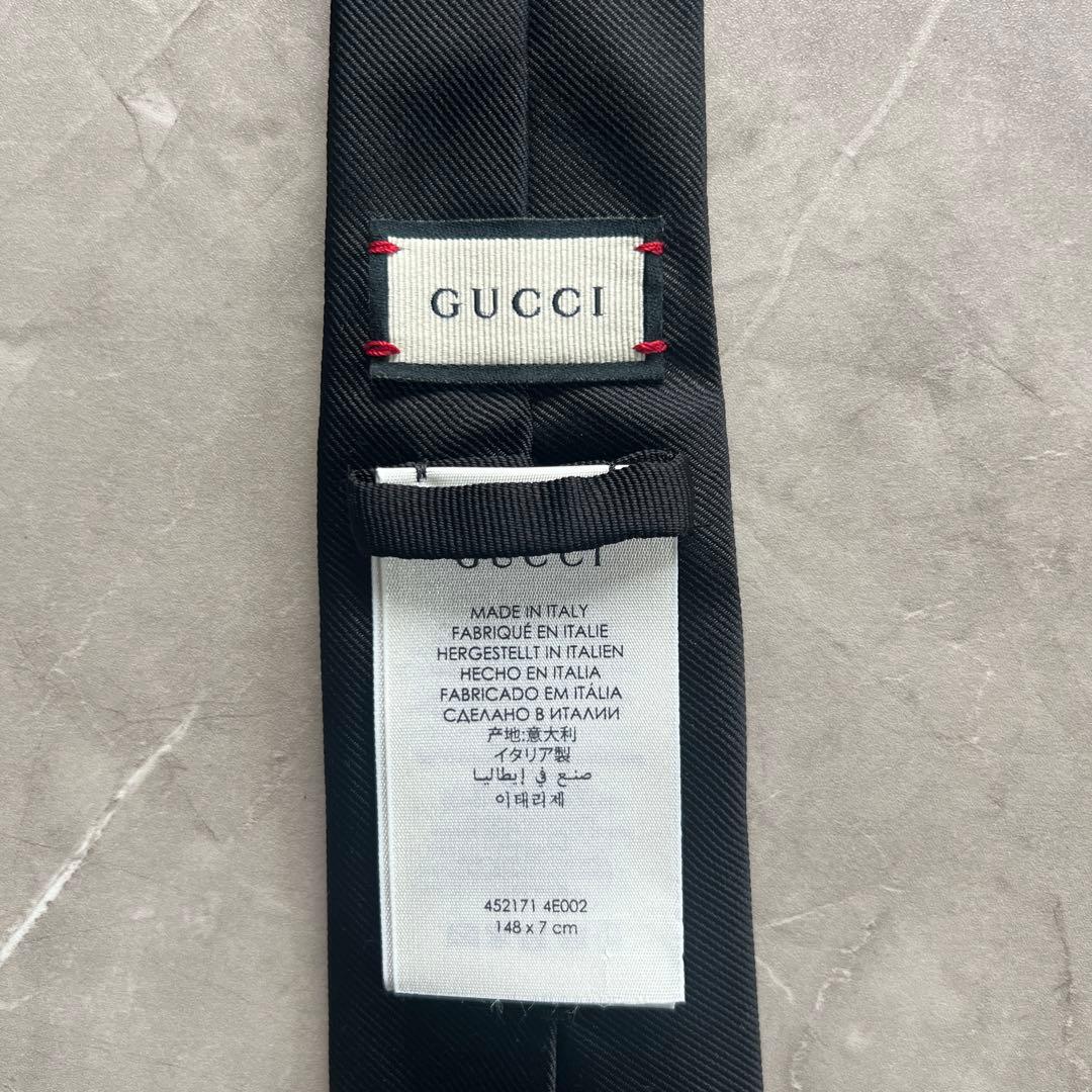 【確実正規品】GUCCI 高級シルクネクタイ　スネーク