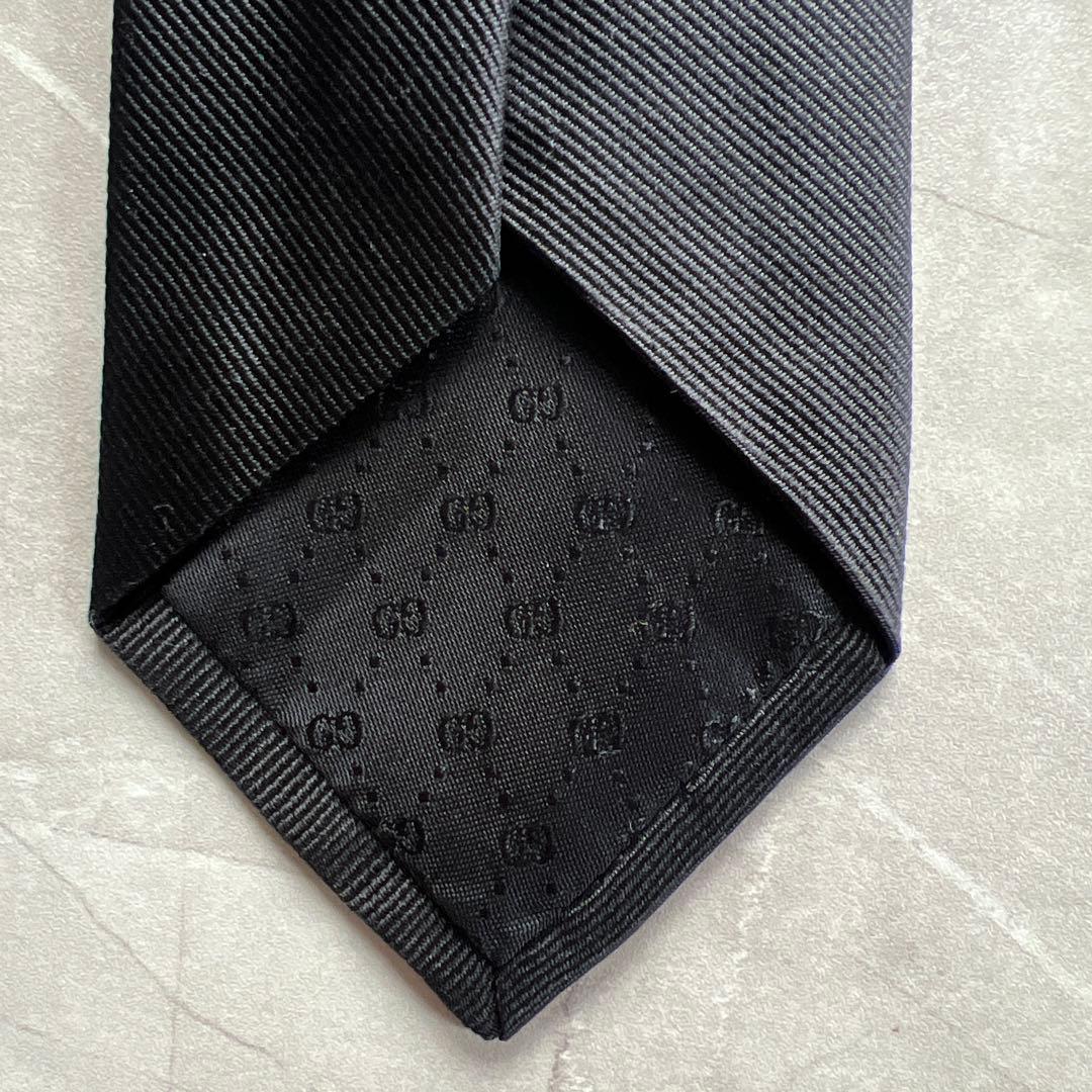 【確実正規品】GUCCI 高級シルクネクタイ　スネーク