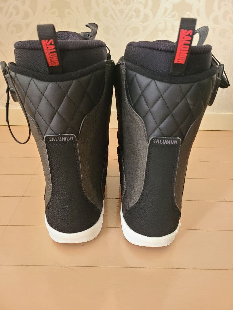 ほぼ新品　SALOMON スノーボードブーツ 27.5センチ