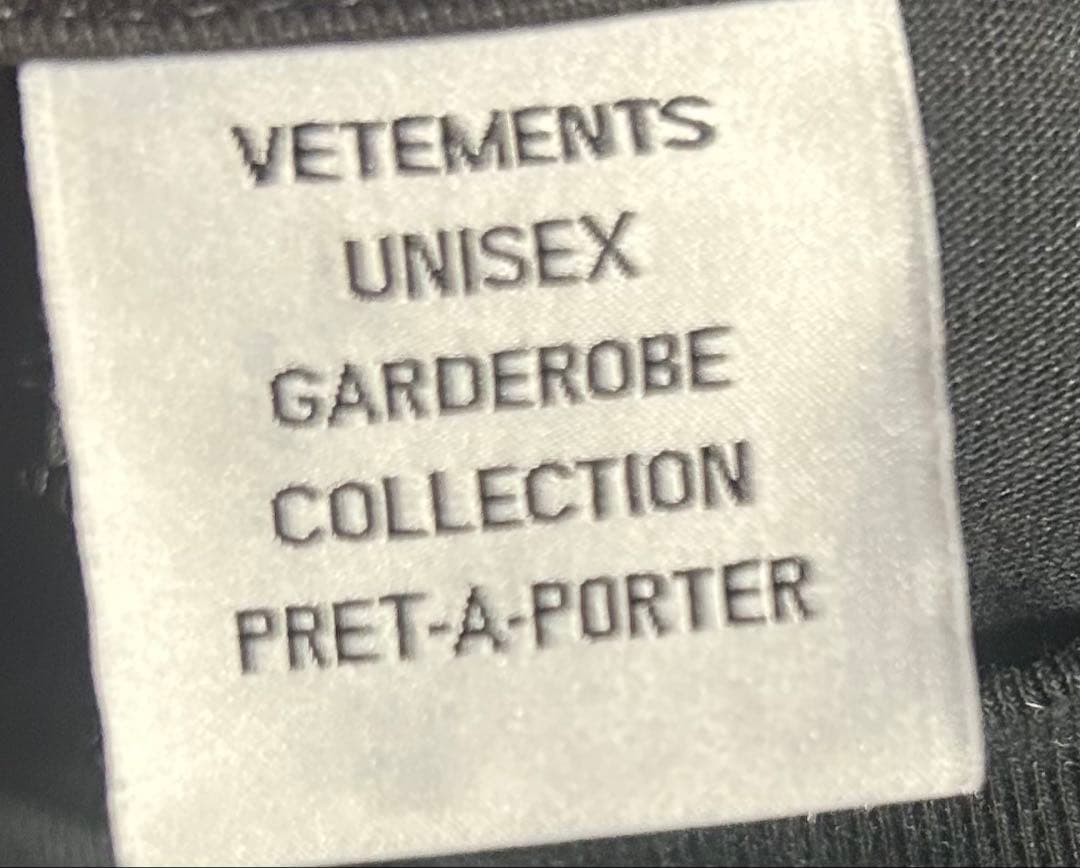 VETEMENTS ロンT