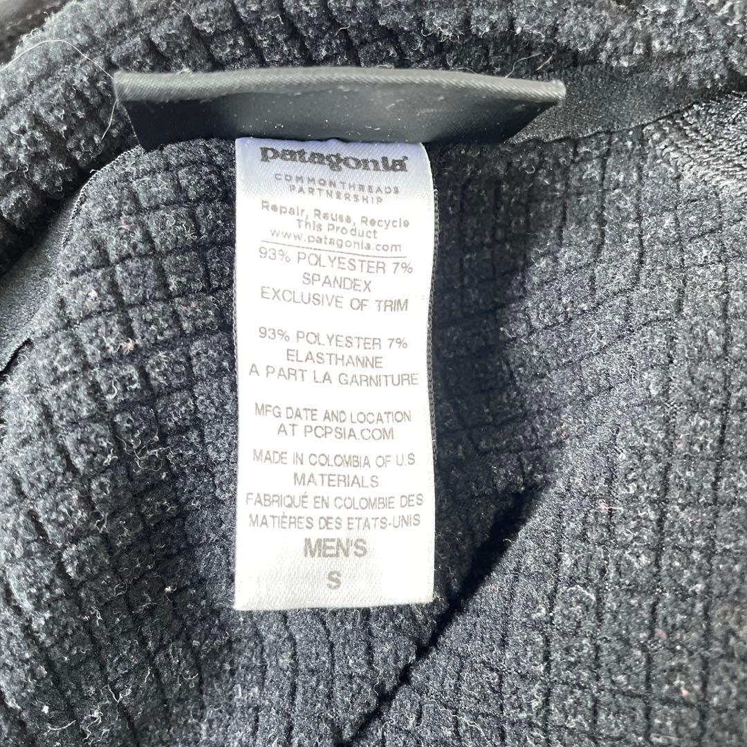 patagonia メンズ S ブラック パーカー