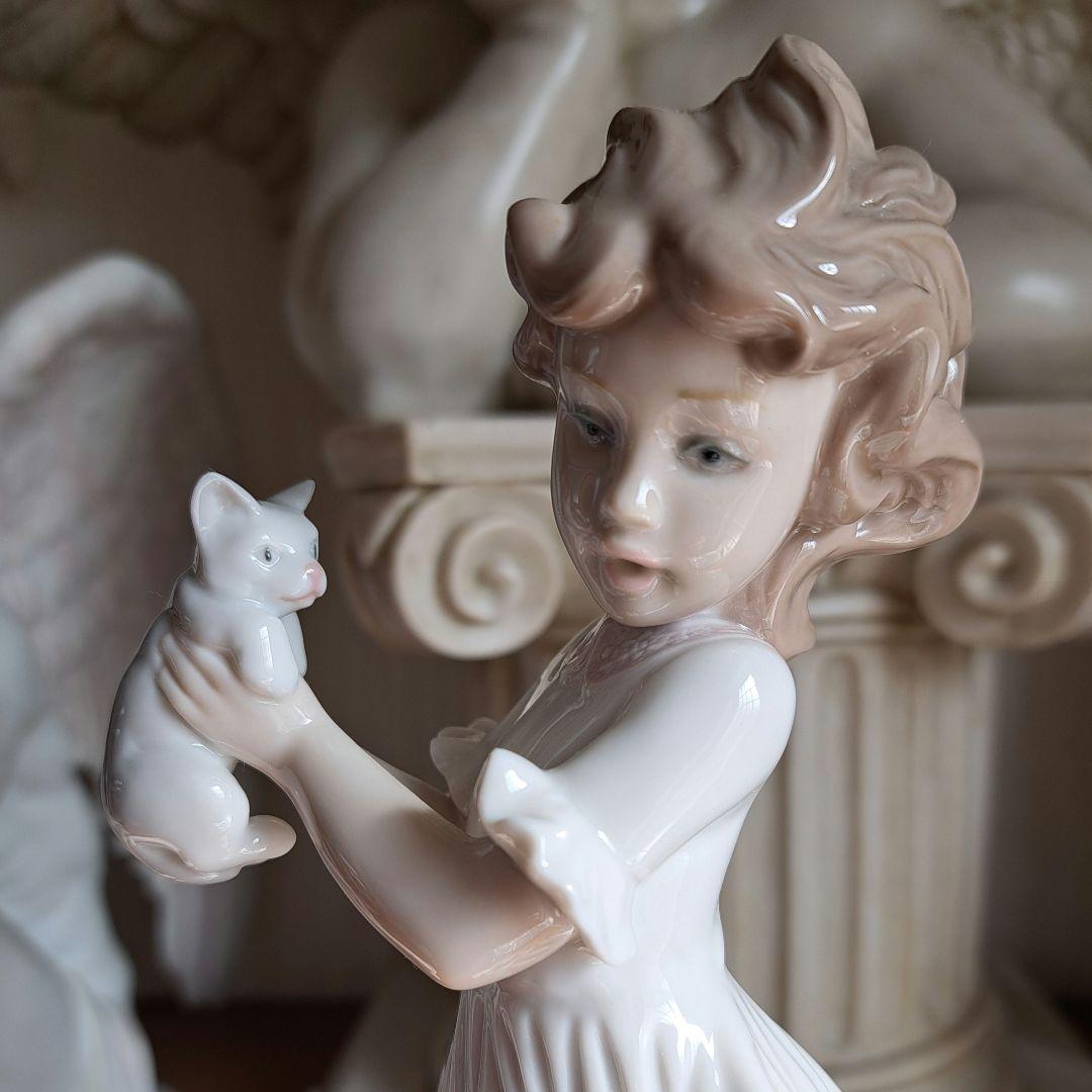 リヤドロLLADRO 「可愛い子猫」