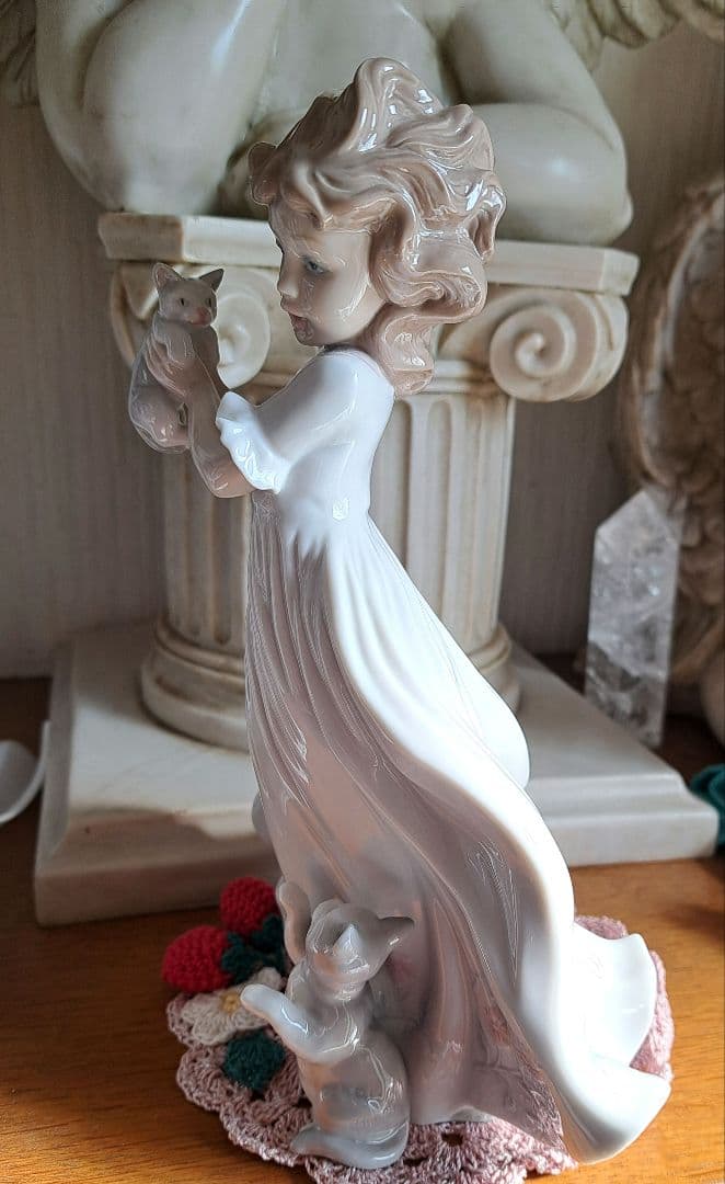 リヤドロLLADRO 「可愛い子猫」