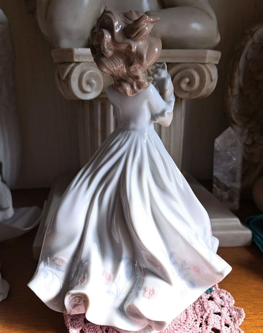 リヤドロLLADRO 「可愛い子猫」
