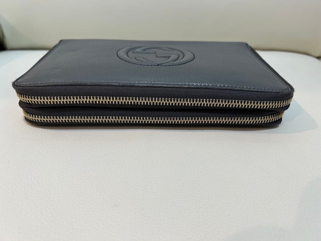 Gucci 大容量ダブルジッパー長財布