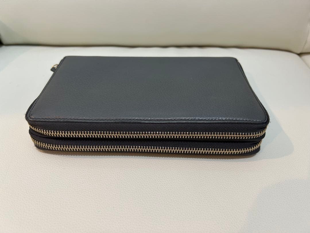Gucci 大容量ダブルジッパー長財布