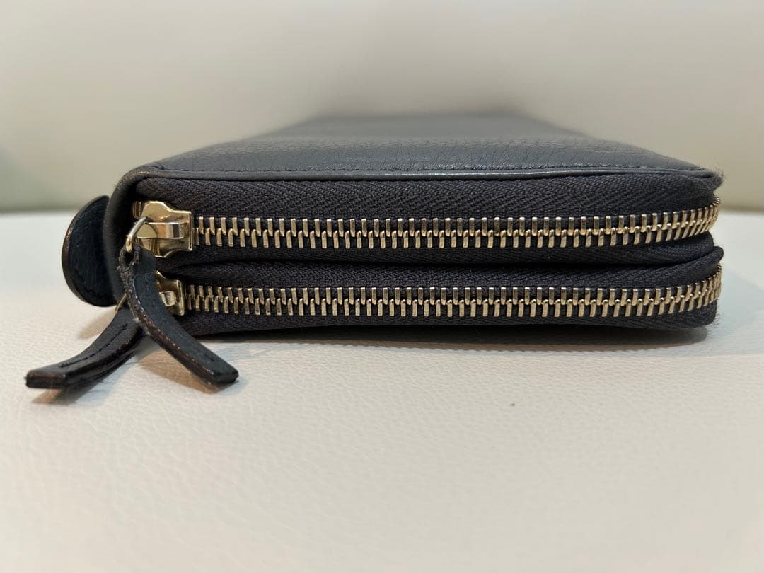 Gucci 大容量ダブルジッパー長財布