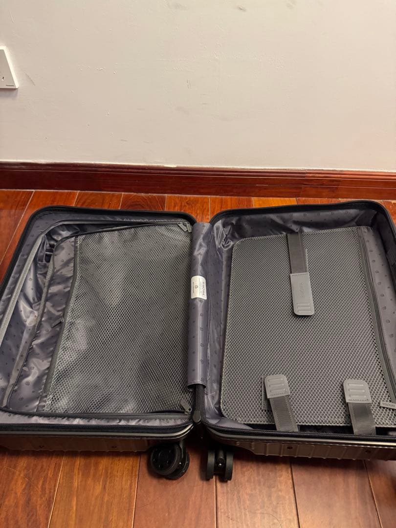 RIMOWA リモワ Essential Sleeve エッセンシャルスリ ーブ