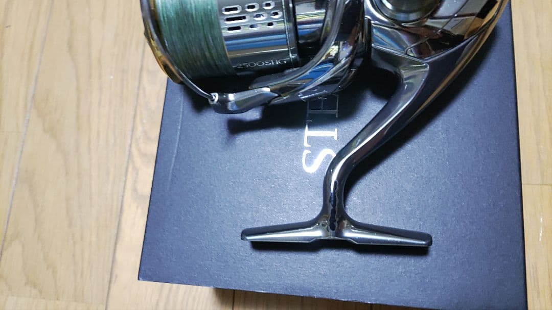 リール SHIMANO 18 STELLA 2500SHG