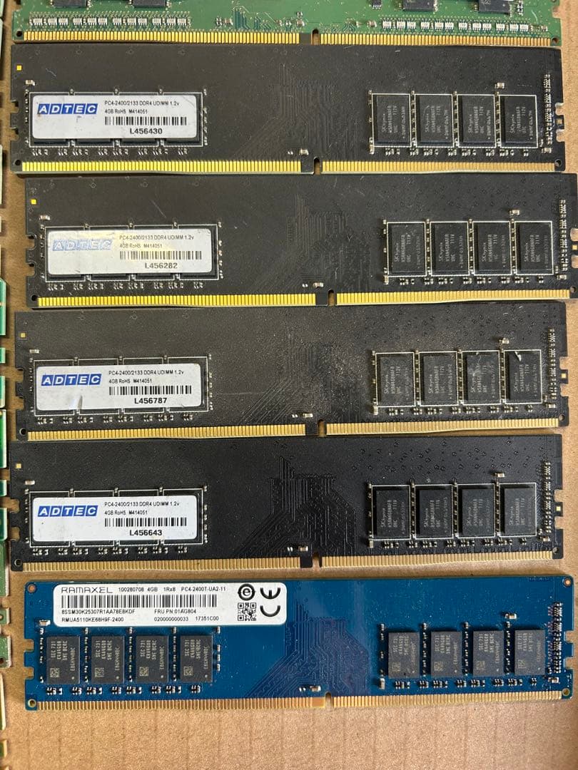 PC4 DDR4 メモリー　ジャンク品　24枚セット