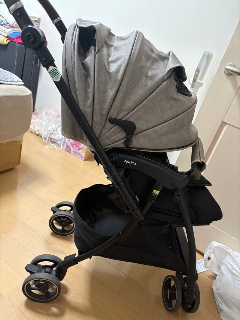 Aprica 折りたたみベビーカー グレー　レインカバー付き