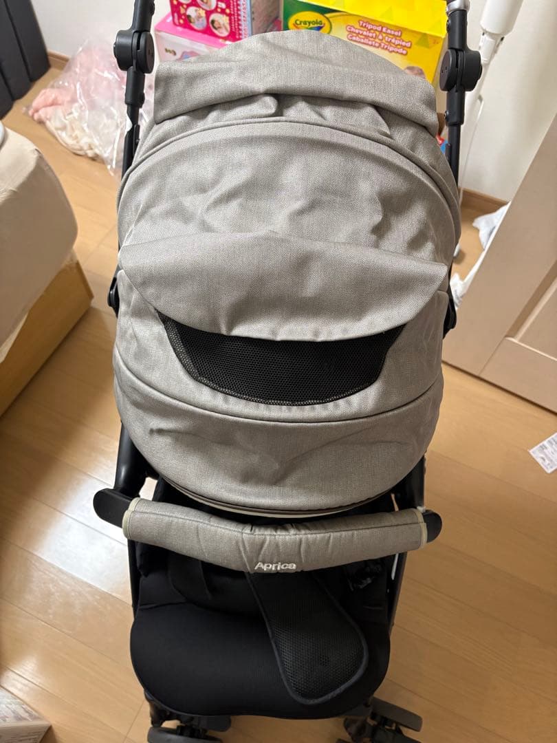 Aprica 折りたたみベビーカー グレー　レインカバー付き