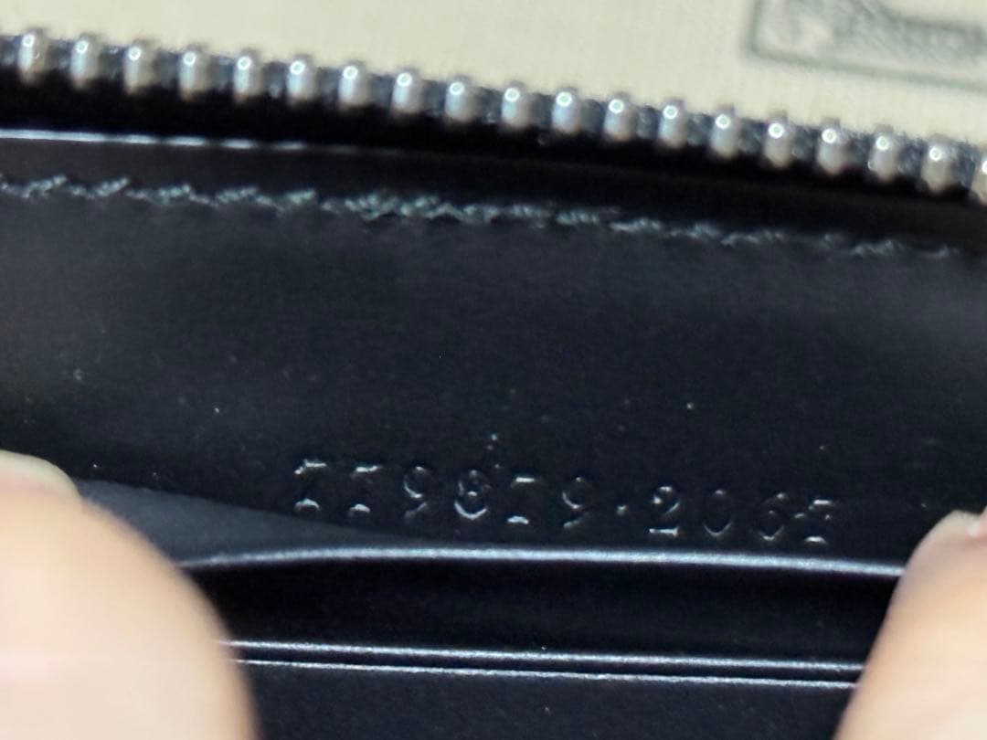 GUCCI GGキャンバス レザー 長財布
