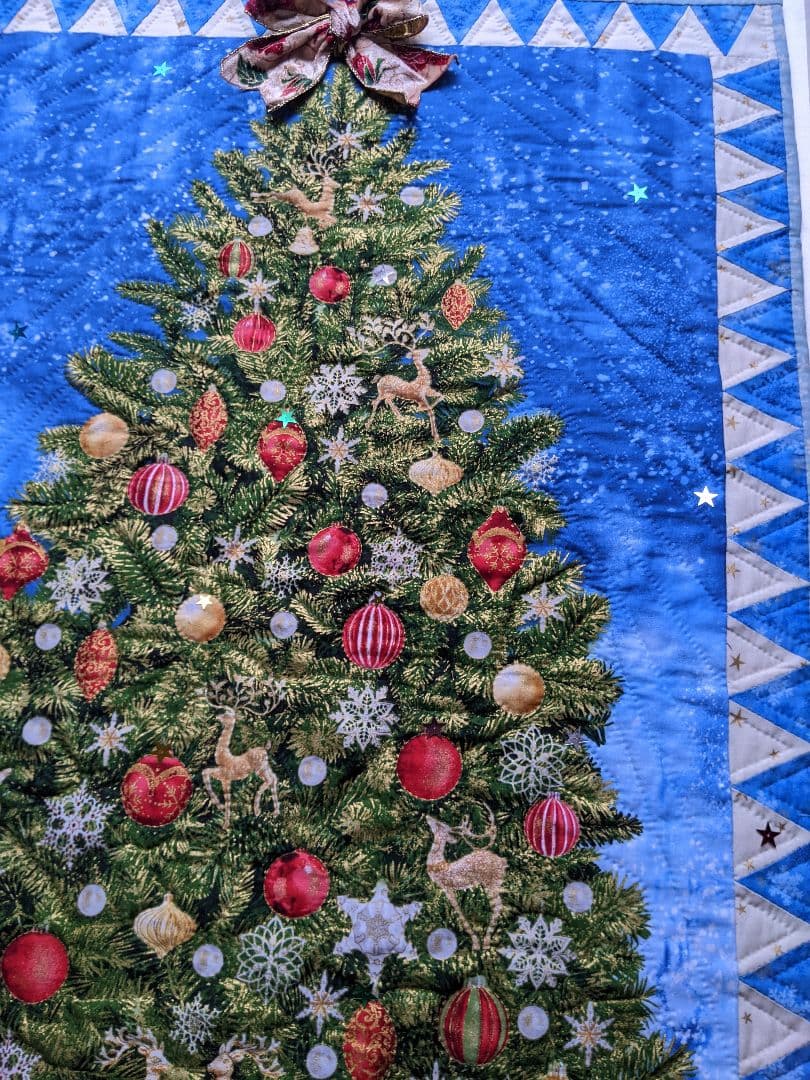 クリスマス　パッチワークキルト　タペストリー