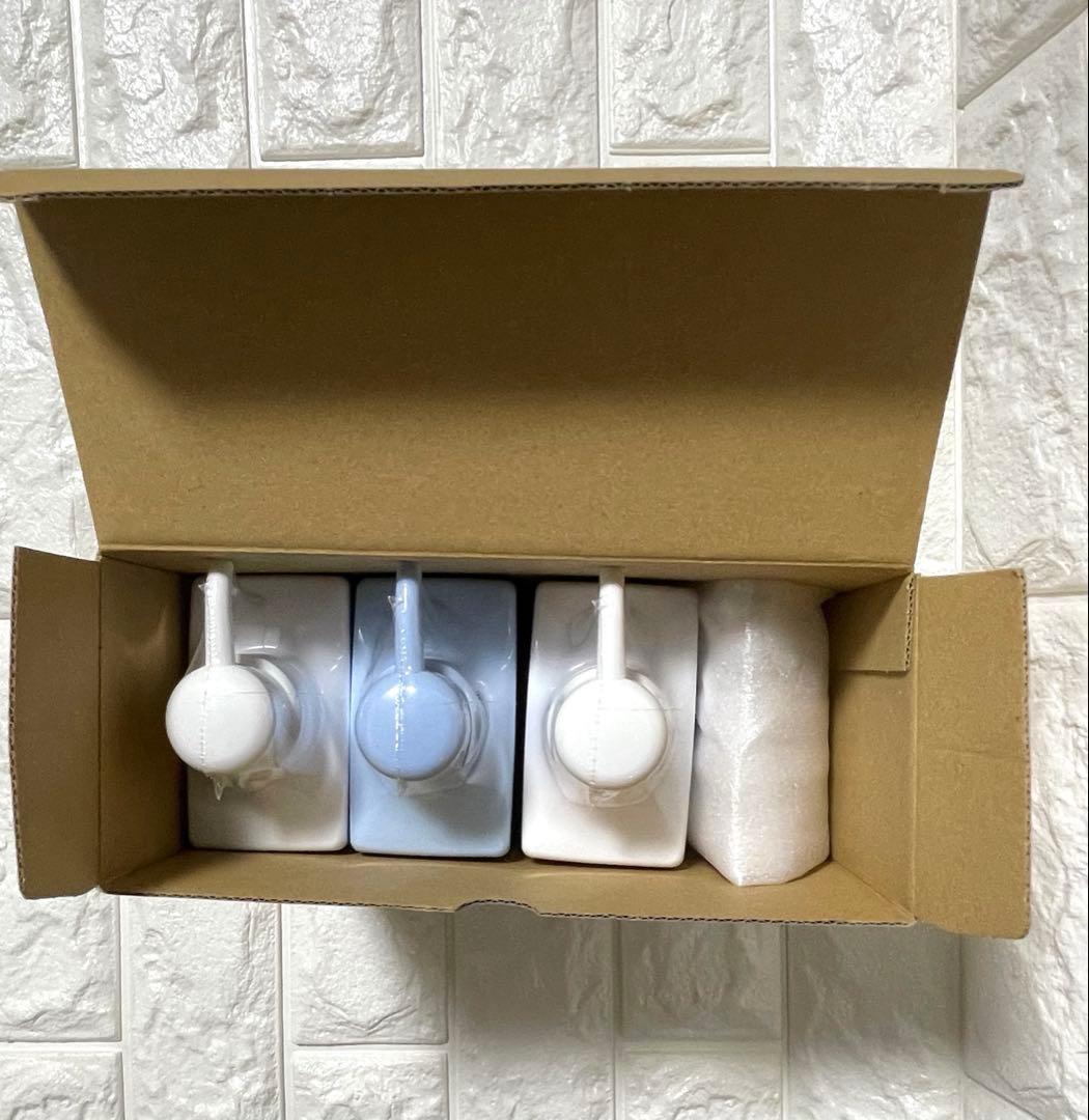 ❤️新品♥未使用❤️薬効泉❤️薬用全身洗浄料❤️3本セット❤️かわいい限定色ボトル付❤️