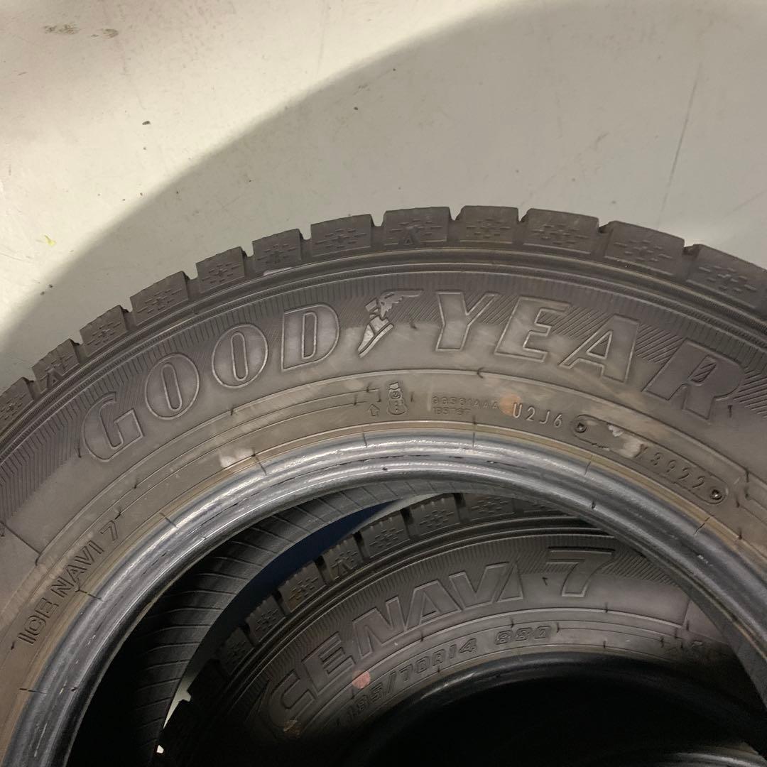 ICE NAVI 7 スタッドレスタイヤ 185/70R14 4本セット