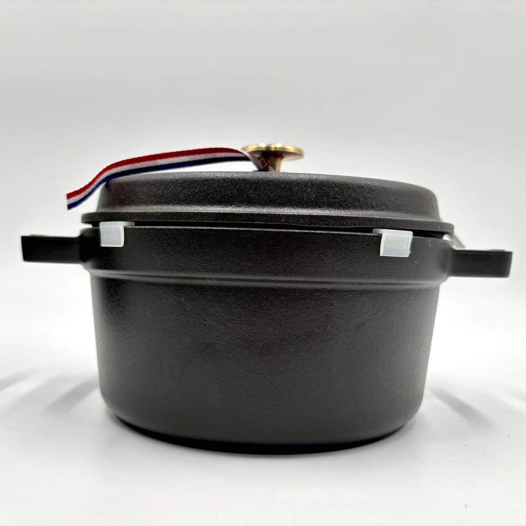 【未使用品】 staub ストウブ 両手鍋 ココットラウンド 20cm ブラック