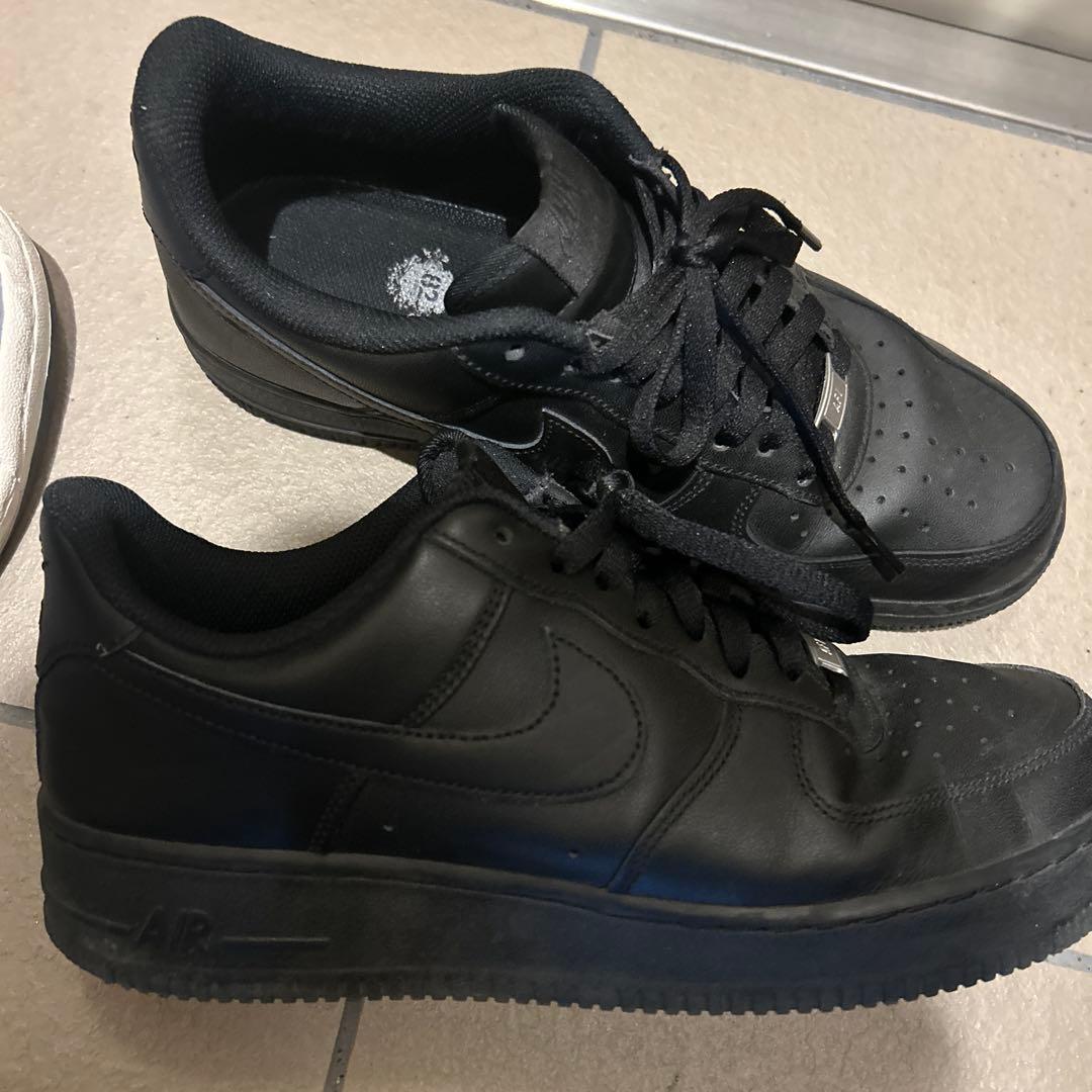 だ*ん様 Nike Air Force 1 ブラックスニーカー