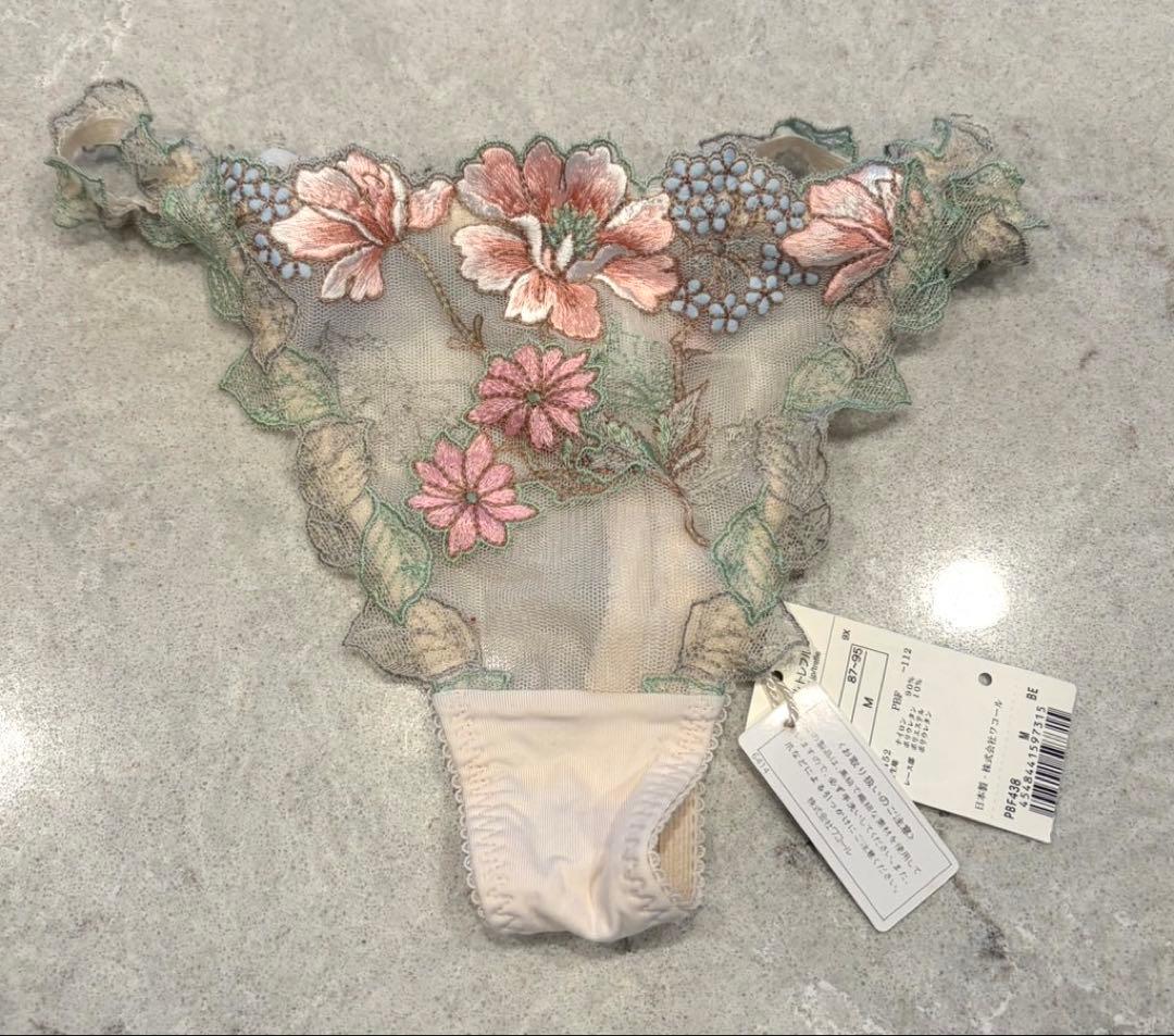 専新品　ワコール　Trefle トレフル　ブラジャー　ショーツ　セット