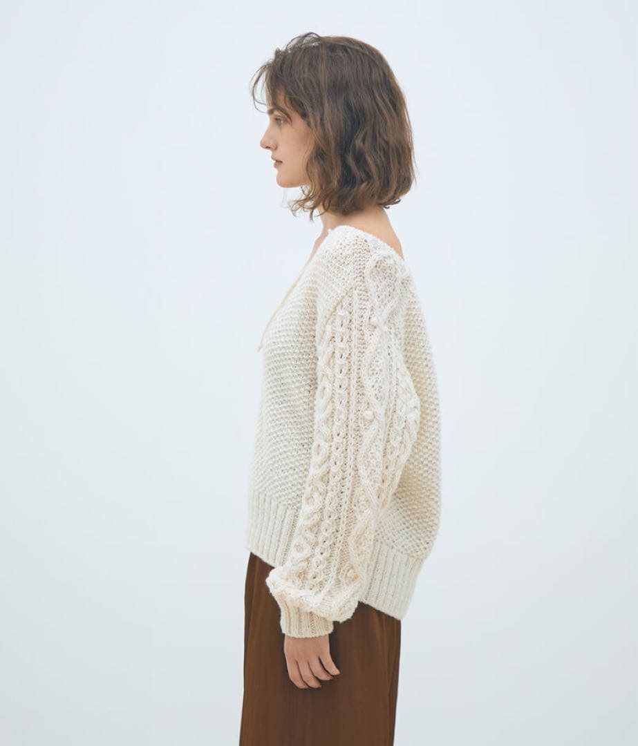 マカフィー 25AW 完売 ハンドニット キーネックプルオーバー 現行ロゴ