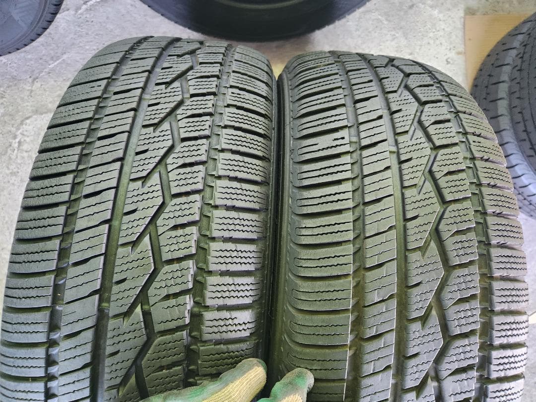 送料込☆2023年製TOYOトーヨー タイヤ215/60R17 日本製☆4本